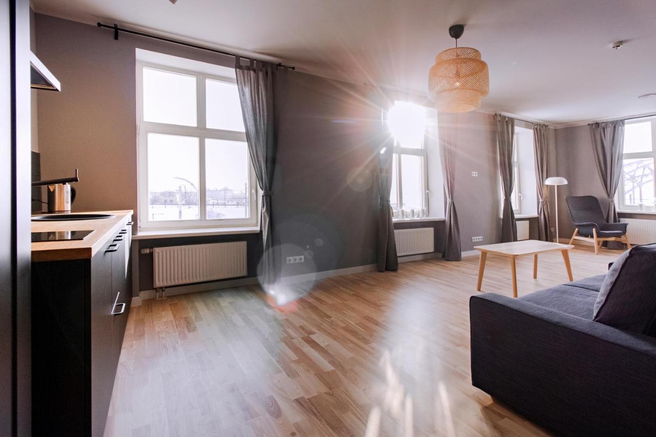 Modern Apartment In Old Riga With A River View Exteriör bild